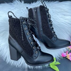 Stylish Black Women's Ankle Boots size 7